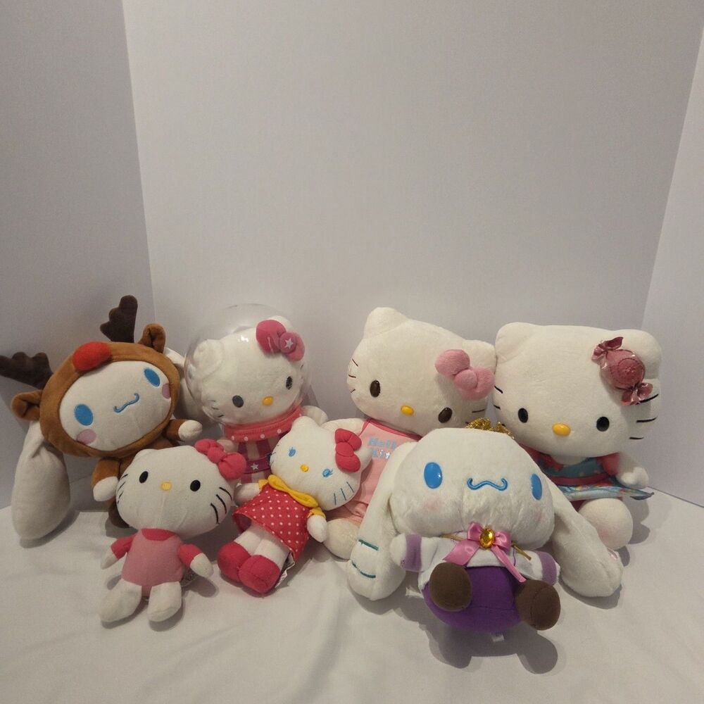Lot Of 7 Sanrio Cinnamoroll Hello Kitty Pink Bow Plush Astronaut Reindeer Prince